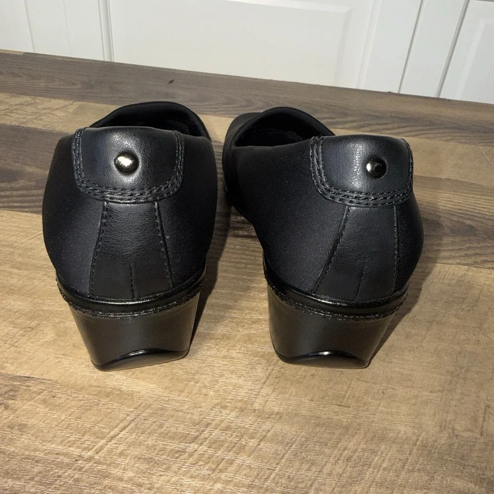 Liz Claiborne Flex Black Wedge Heel Square Toe Cushioned Comfort Womens 8.5M✅des